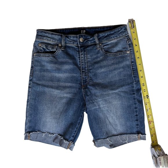 GAP jean cutoff shorts (Size 30) - Picture 3 of 8